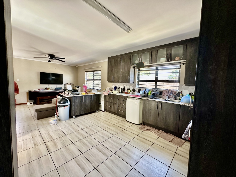 4 Bedroom Property for Sale in Vasco Estate Western Cape